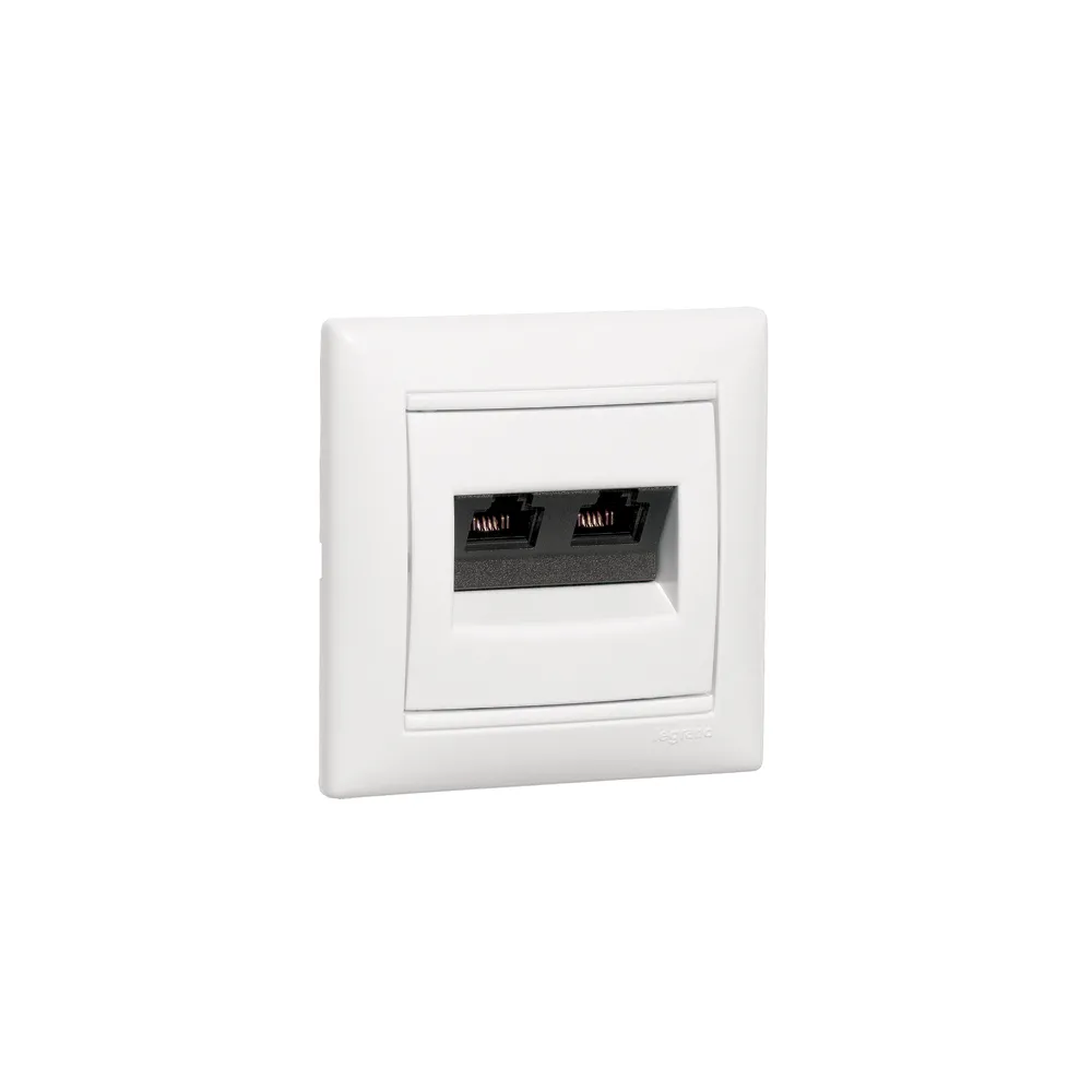 Legrand Valena Classic Розетка інформаційна 2ХRJ45 кат.5е UTP без захватів Слонова кістка 774139