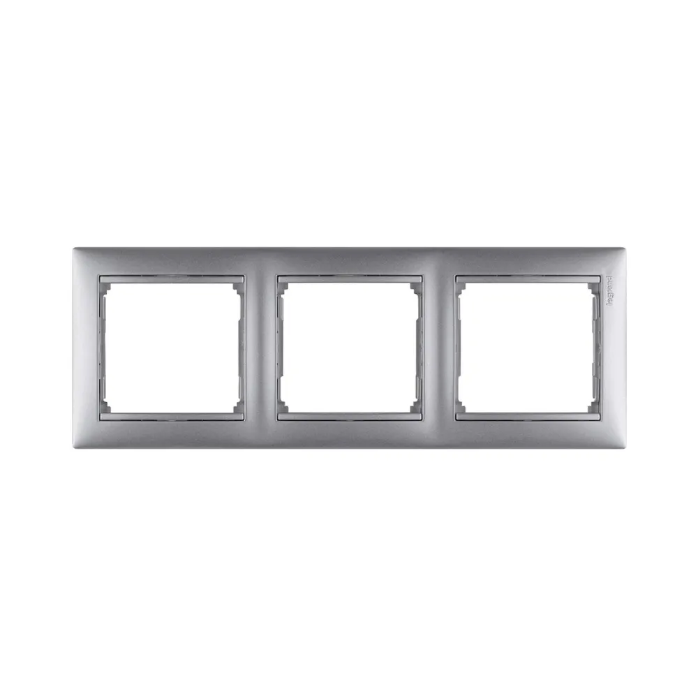 Рамка Legrand Valena Classic алюминий 3 посты 770153