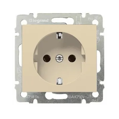Розетка Legrand Valena Classic слонова кістка 2К+З 774320