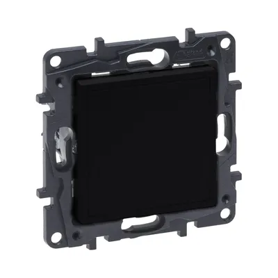 Заглушка Legrand Niloe Step чорний 863500