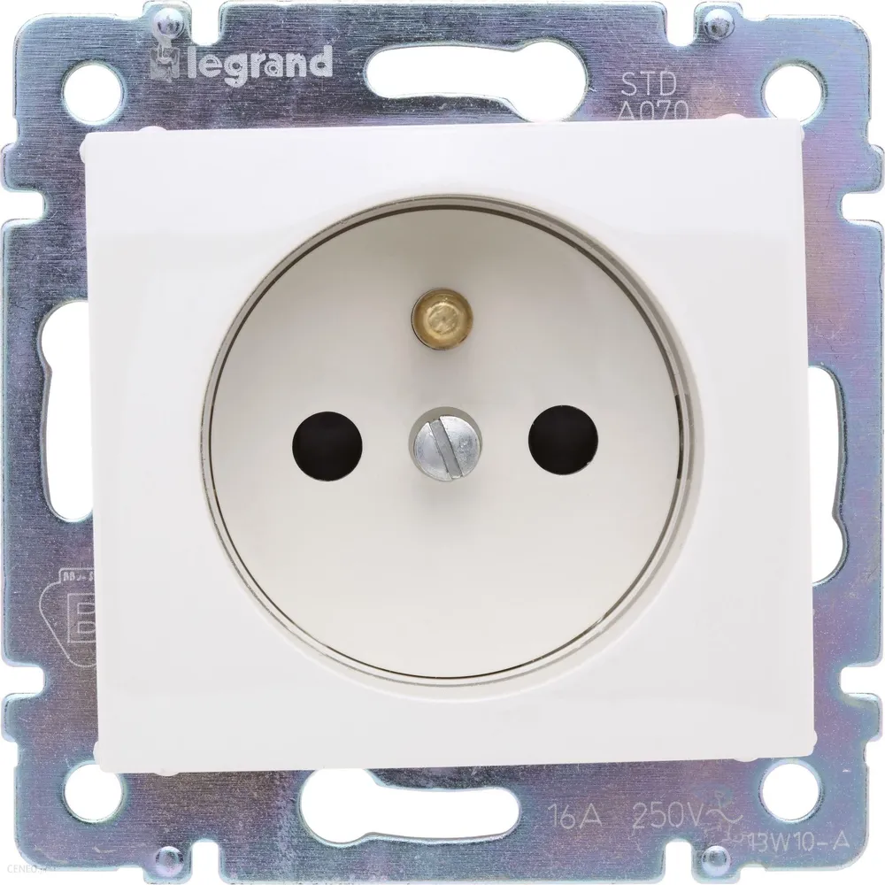 Legrand Valena Classic Розетка 2К+З французький стандарт зі шторками Слонова кістка 774399