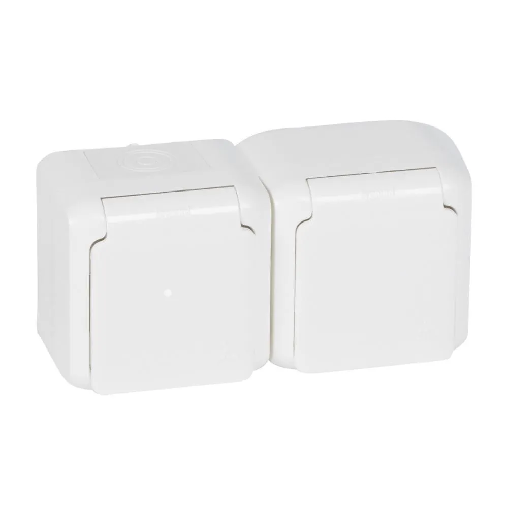 Розетка Legrand Forix подвійна біла 2X2К+З зі шторками IP44 782374