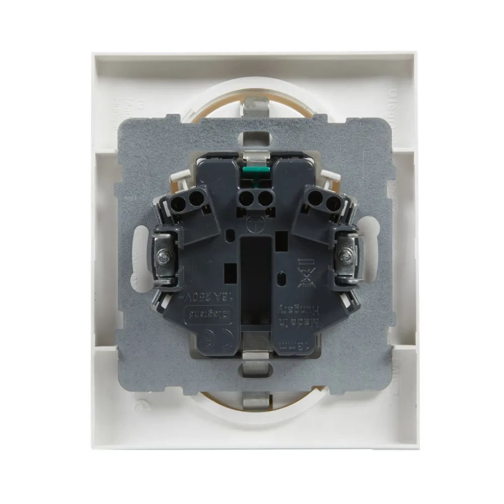 Legrand SUNO Розетка силова 2х2К+З 16А, 250 В авт. клеми, зі шторками , колір Білий 721126