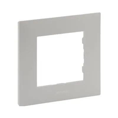 Рамка Legrand Niloe Step 1-постова перлинний 863691