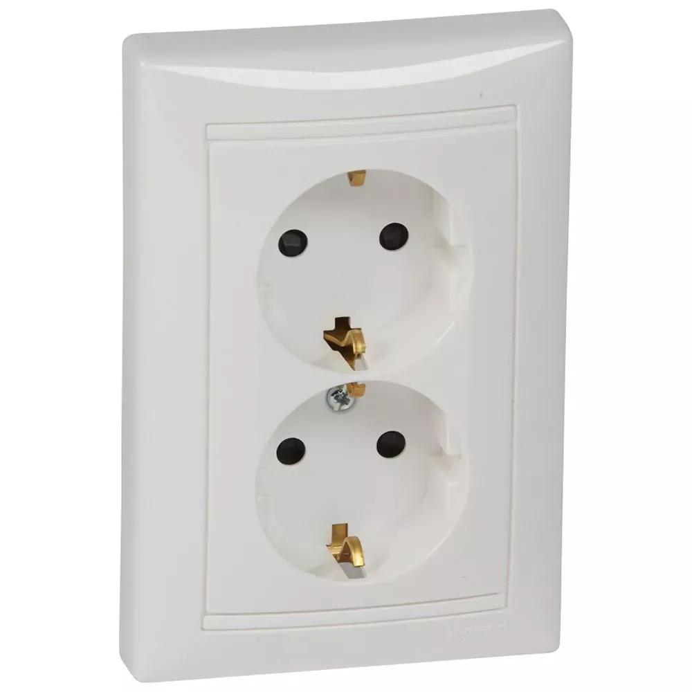 Legrand Valena Classic Розетка 2х2К+З зі шторками та гвинтовими клемами Білий 774427