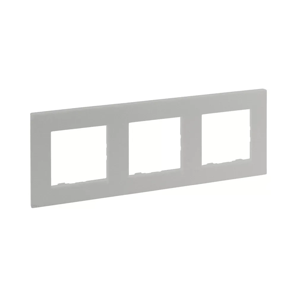 Рамка Legrand Niloe Step 3-постовая жемчужная 863693