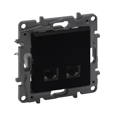 Розетка комп'ютерна Legrand Niloe Step подвійна RJ45 CAT5e UTP чорний 863560
