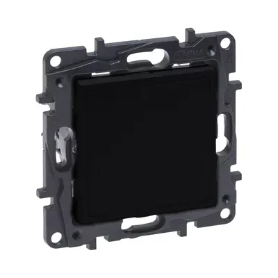 Заглушка Legrand Niloe Step чорний 863500