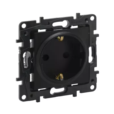 Розетка Legrand Niloe Step с заземлением с шторками черный 863520