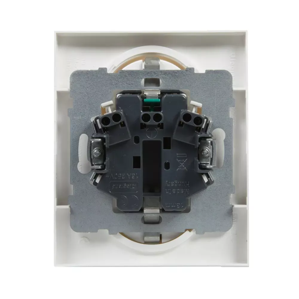 Legrand SUNO Розетка силова 2х2К+З 16А, 250 В авт. клеми, зі шторками , колір Білий 721126