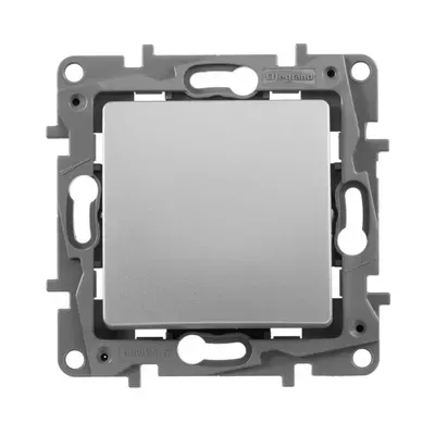 Legrand ETIKA Вимикач