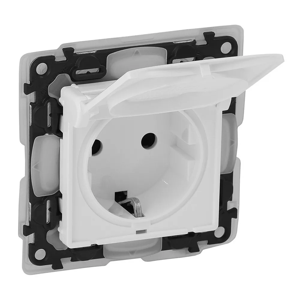 Legrand Valena LIFE Розетка 2К+З IP44 Білий 753119